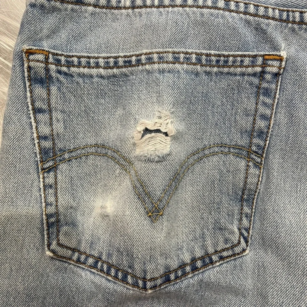 Levis 505 Regular Fit Jeans Mens‎ 38x32 Light Wash Thrashed Distressed Workwear